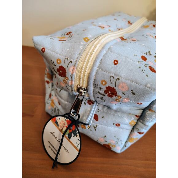 NEW Personalized / Quilted/ Handmade BOXY BAG! Cornflowers - Picture 11 of 13